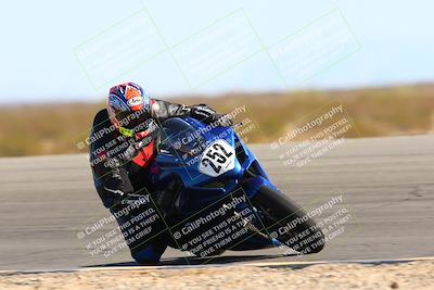 media/Feb-12-2022-SoCal Trackdays (Sat) [[3b21b94a56]]/Turn 11 Inside (155pm)/